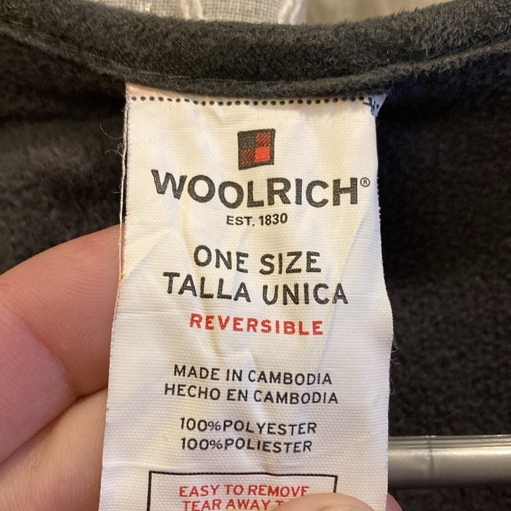 Woolrich Poncho Blanket - Picture 2 of 7